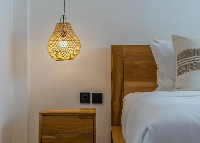 Nuve - Chic 2br Mediterranean Pool In Pererenan チャングー