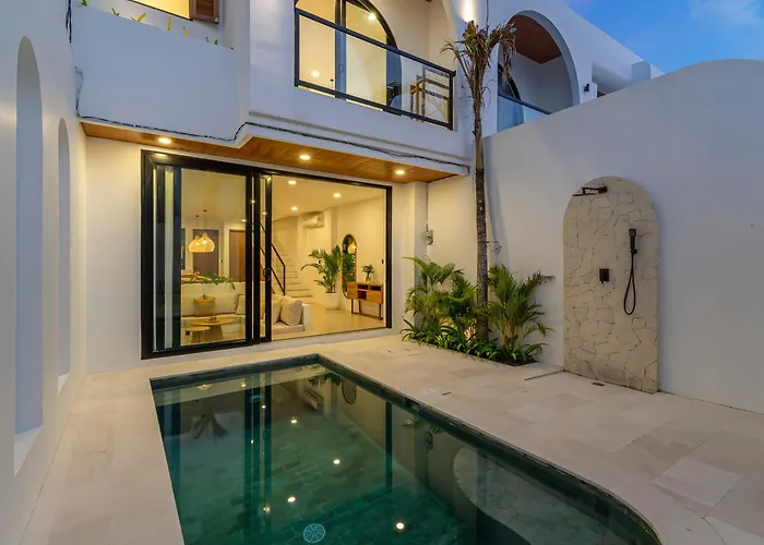 Nuve - Chic 2br Mediterranean Pool In Pererenan ヴィラ チャングー
