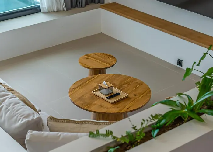 Nuve - Chic 2br Mediterranean Pool In Pererenan ヴィラ