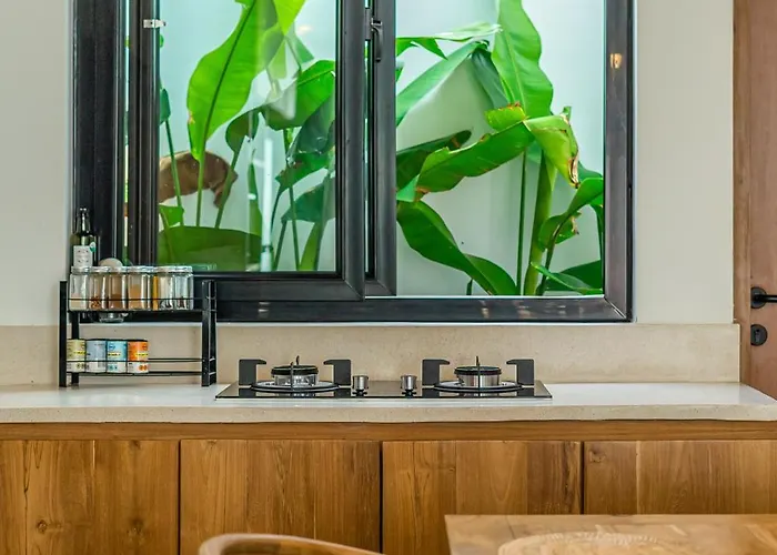 Nuve - Chic 2br Mediterranean Pool In Pererenan チャングー