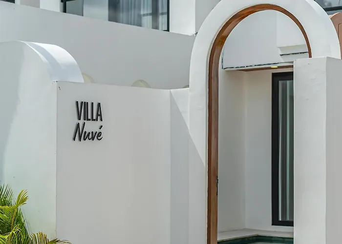 Nuve - Chic 2br Mediterranean Pool In Pererenan ヴィラ