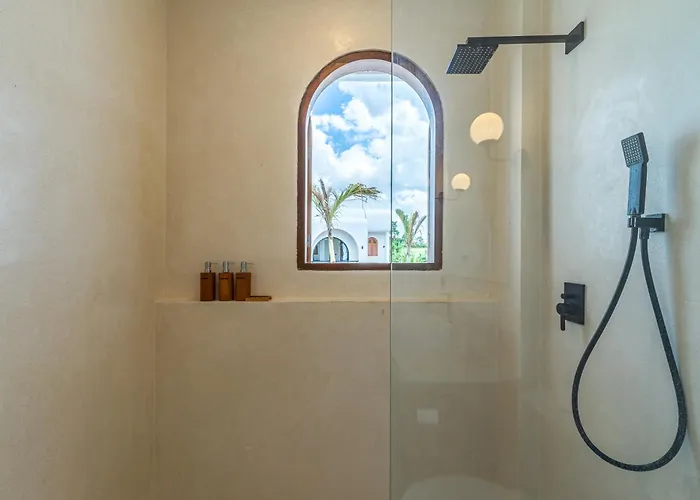 Nuve - Chic 2br Mediterranean Pool In Pererenan ヴィラ チャングー