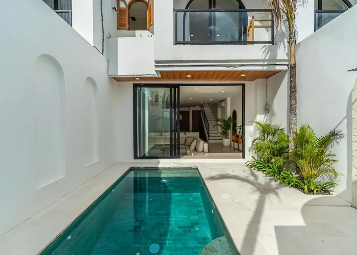 Nuve - Chic 2br Mediterranean Pool In Pererenan チャングー